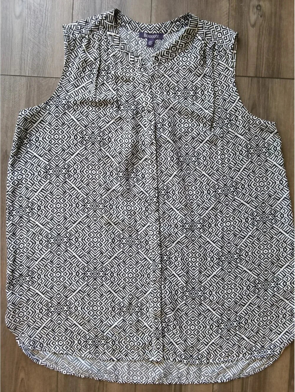 Roaman's Sleeveless Black White Geometric Flowy Blouse 20W